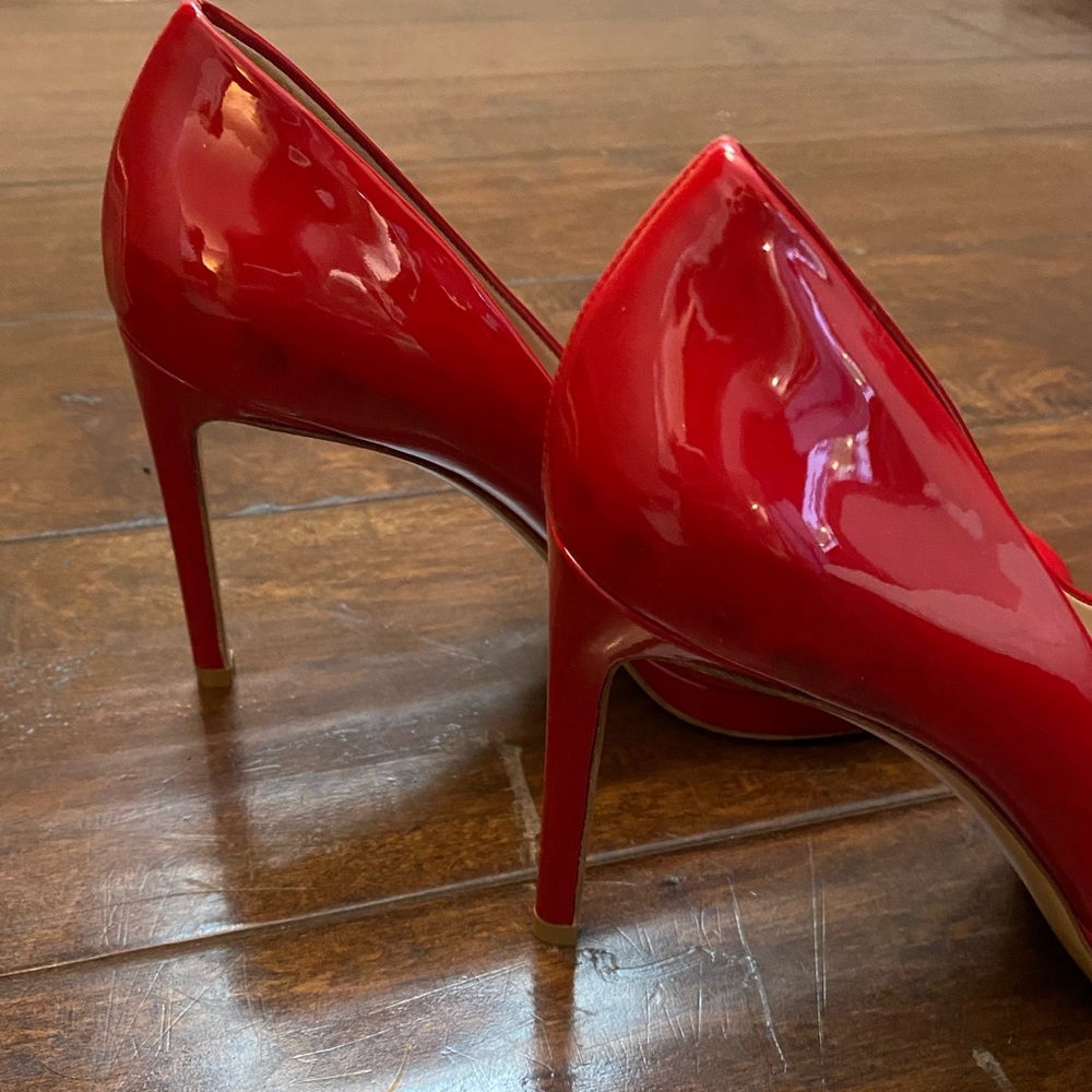 Salvatore Ferragamo Platform Red Patent Leather Heel - Picture 7 of 9